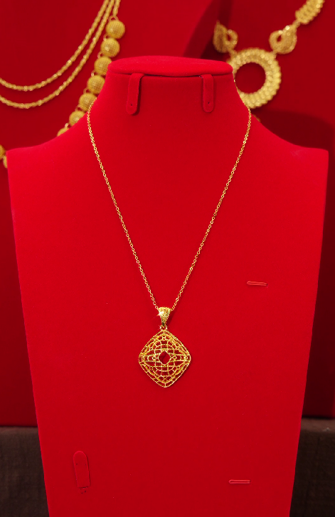18K Gold-Plated Alloy Necklace with Cut-Out Geometric Pattern