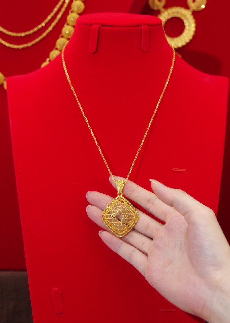 18K Gold-Plated Alloy Necklace with Cut-Out Geometric Pattern