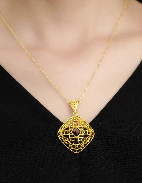 18K Gold-Plated Alloy Necklace with Cut-Out Geometric Pattern